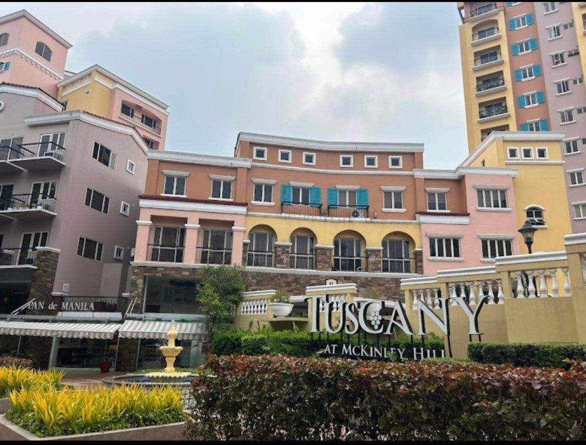 Fully Furnished 1-Bedroom Loft Condo with Parking Space in Taguig