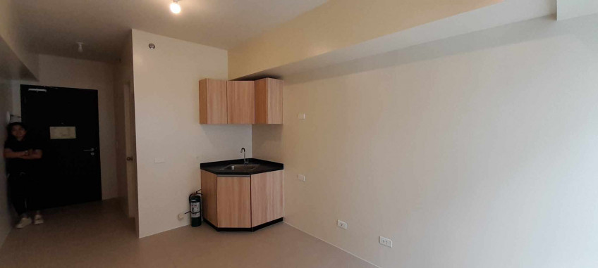 Studio Unit For Sale/Rent At Avida Towers Sola, EDSA, Quezon City