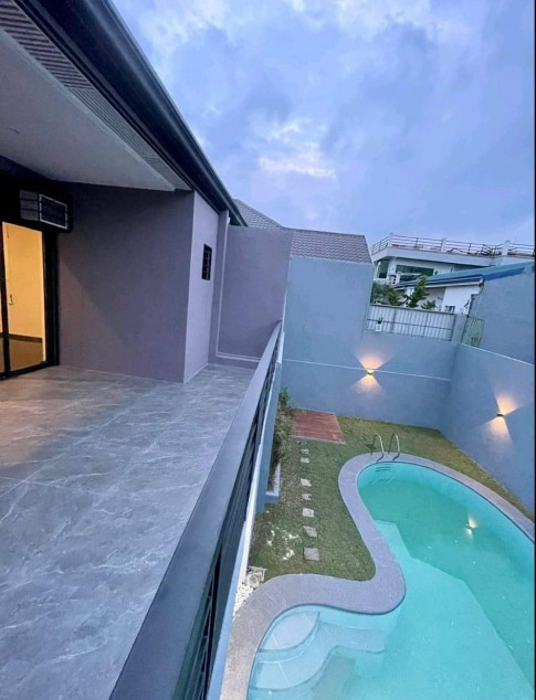 For Sale 4 Bedroom House In Greenwoods Executive Village, Pasig City