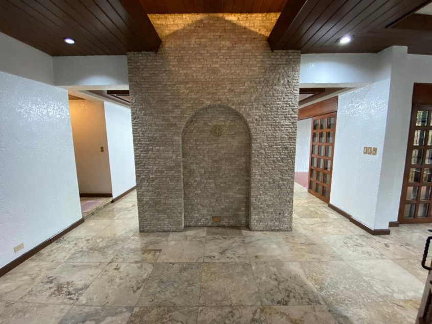 4 Bedroom House & Lot For Sale In Valle Verde 2, Pasig City