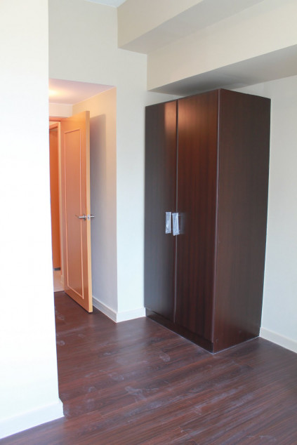 Well-Priced 2-Bedroom Condo In The Eastwood Park Residences, Quezon City