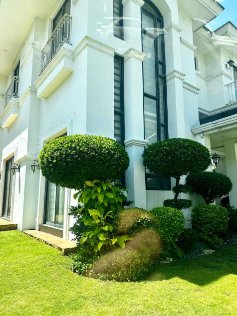 Mahogany Place 1 Acacia Estates Taguig 5 Bedroom House and Lot For Sale