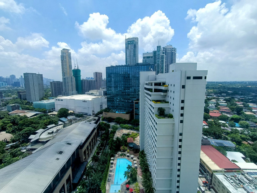 Elegant 2-Bedroom Condo In The Residences At Greenbelt, Makati