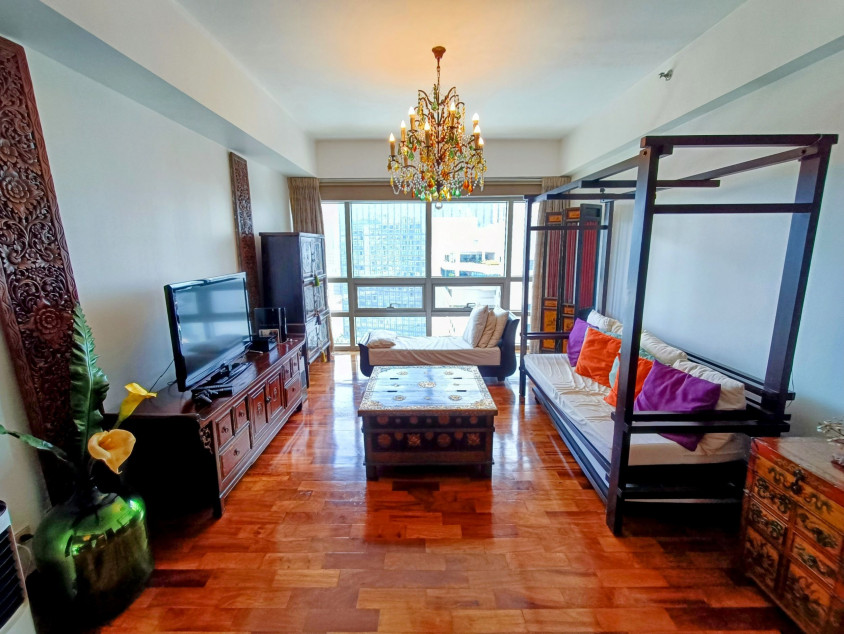 Elegant 2-Bedroom Condo In The Residences At Greenbelt, Makati