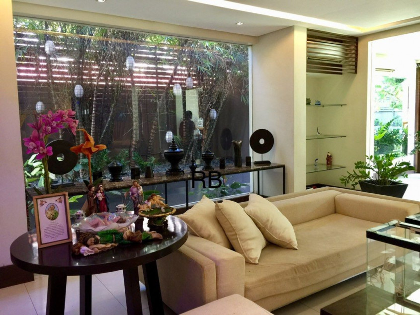 For Sale Modern House in Greenmeadows, Quezon City