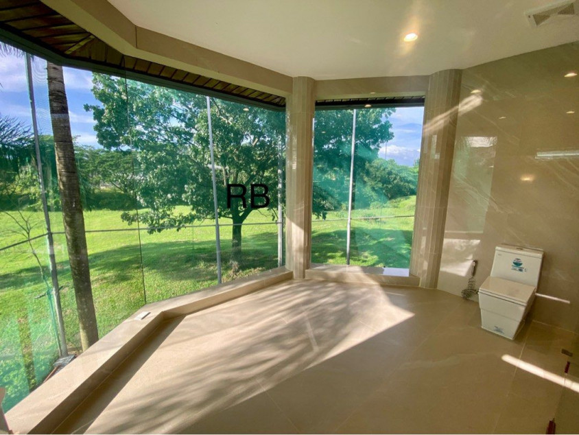 For Sale 5 Bedroom House in Ayala Hillside Estates, Quezon City