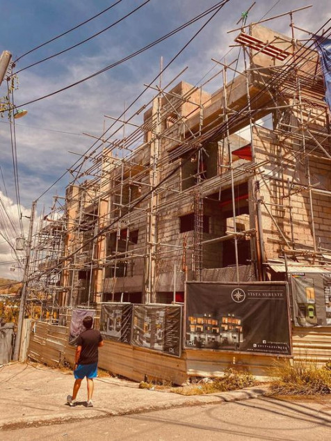 PROPERTY # 11382 For Sale House Units in Vista Sureste, Nivel Hills, Cebu City