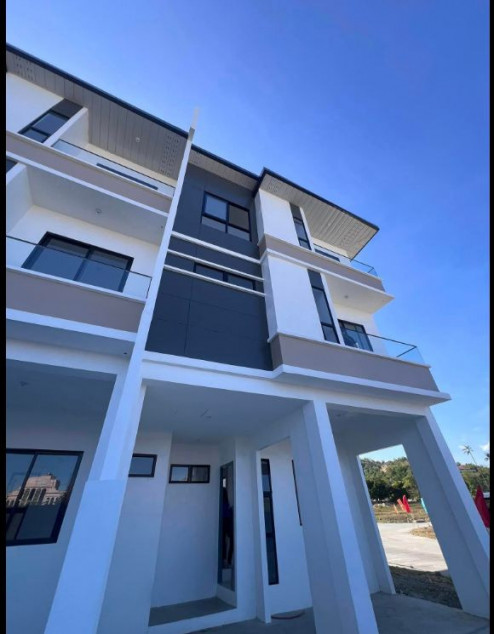 CODE#5A For Sale House in Acropolis Residences, Talamban, Cebu City