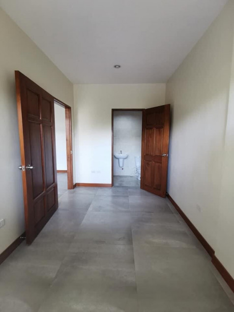 PROPERTY # 8039 - House for Sale in Buena Hills, Guadalupe, Cebu City