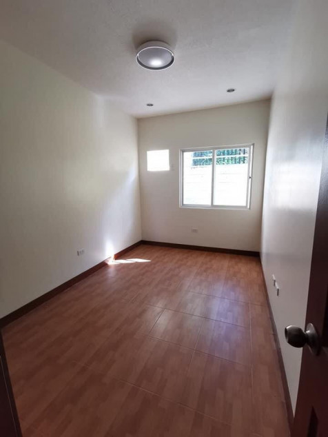 PROPERTY # 8039 - House for Sale in Buena Hills, Guadalupe, Cebu City