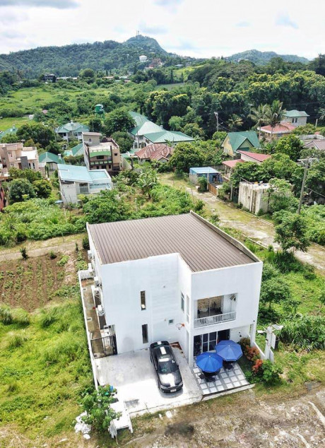 Clean Title House And Lot For Lease Or For Sale At Sungay West, Tagaytay City Cavite