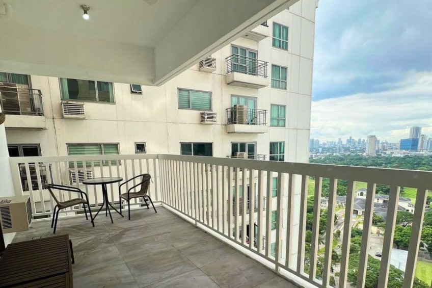 FOR RENT: 2-Bedroom Unit with Parking at 8 Wack Wack Condominium, Mandaluyong City