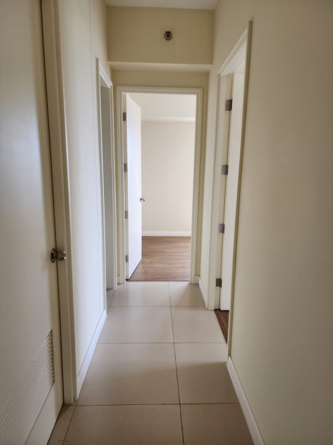 Clean Title RFO 2BR With Balcony & Parking For Sale At The Vantage At Kapitolyo Pasig