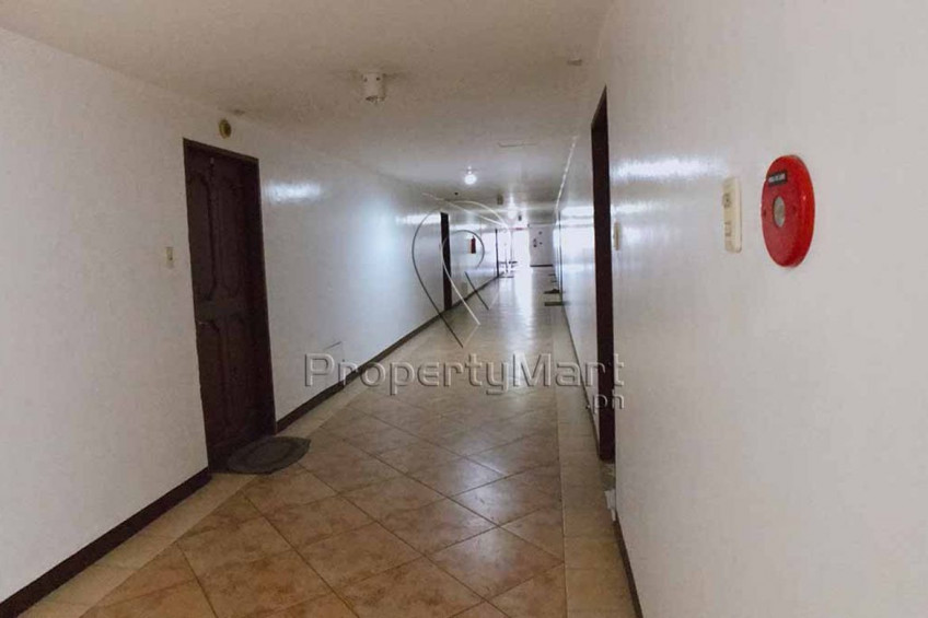 Golf Hills Terraces 2BR Condo for Sale