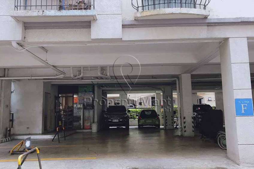 Golf Hills Terraces 2BR Condo for Sale