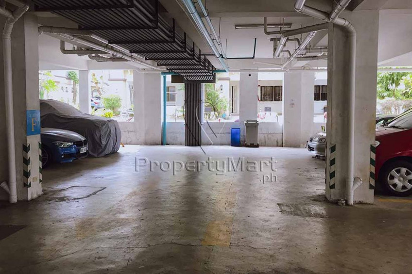 Golf Hills Terraces 2BR Condo for Sale