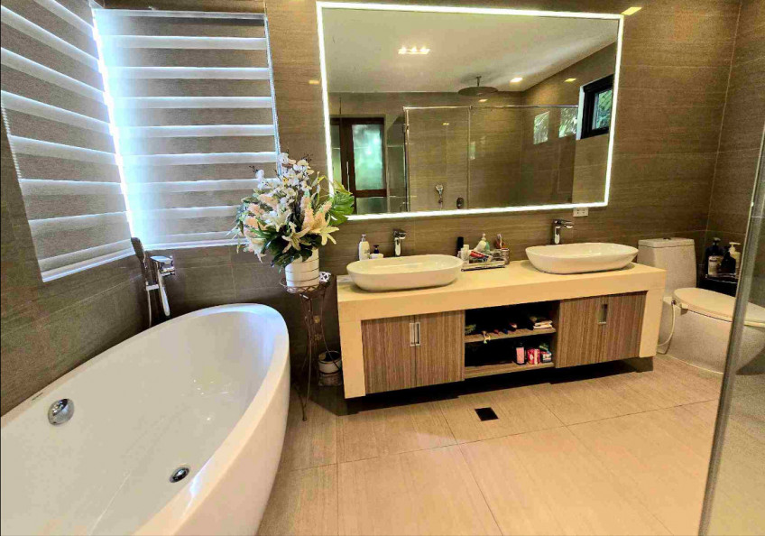 Modern House With View In White Plains Quezon City