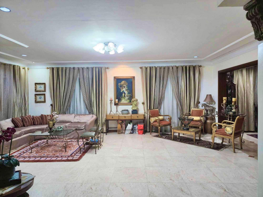 5 Bedroom House with Swimming Pool For Sale at Multinational Village, Parañaque City