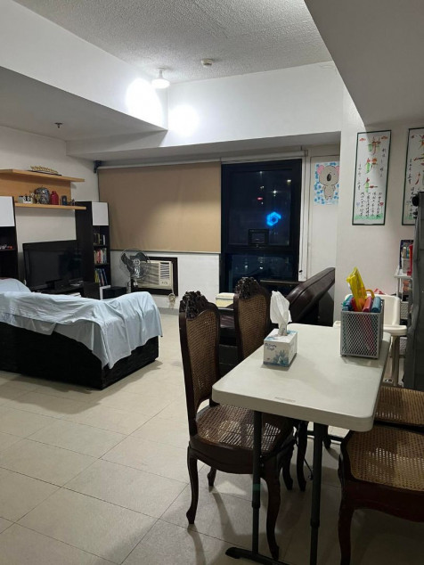 For Sale 3 BR BSA Twin Tower Condo With Parking In Mandaluyong City