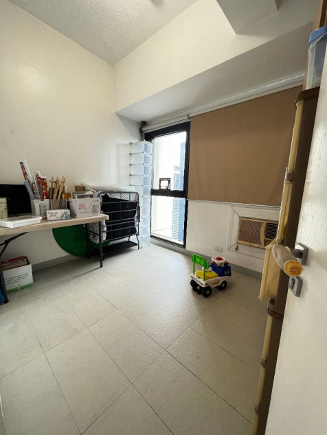 For Sale 3 BR BSA Twin Tower Condo With Parking In Mandaluyong City