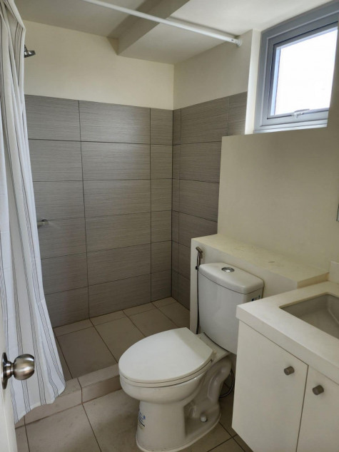 For Sale: 2BR Unit at The Vantage at Kapitolyo with Parking ₱17M