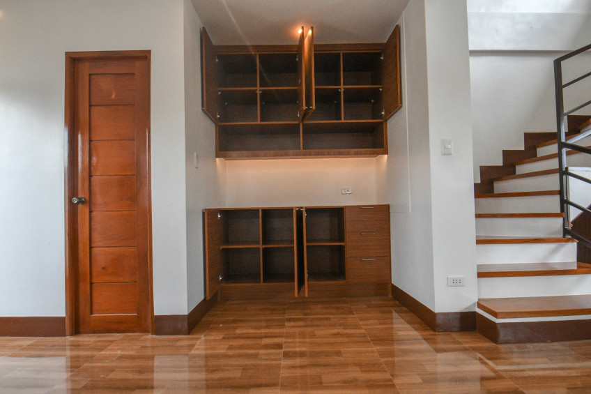 House And Lot For Sale In Robinson's Vineyard, Dasmariñas, Cavite