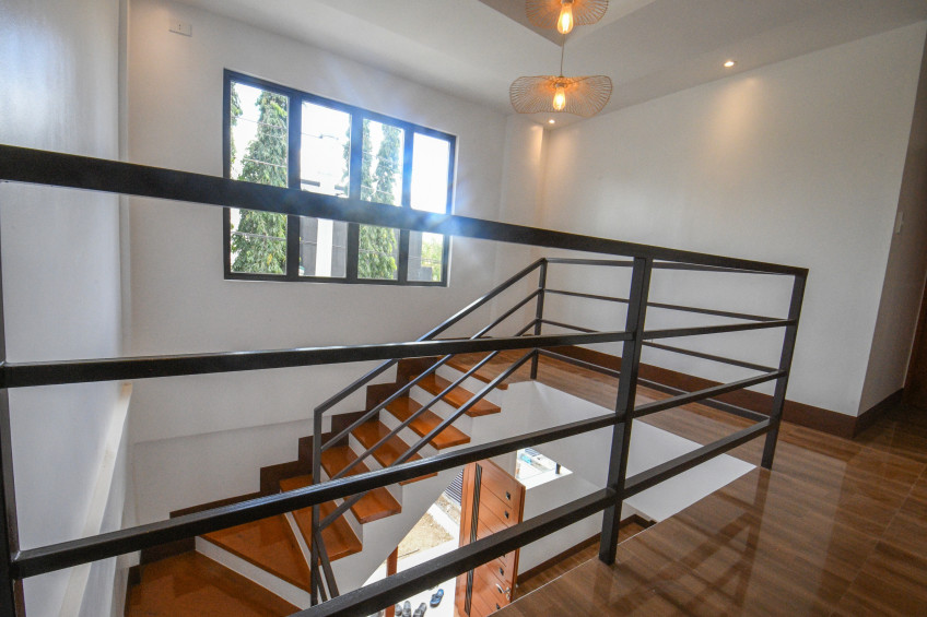 House And Lot For Sale In Robinson's Vineyard, Dasmariñas, Cavite