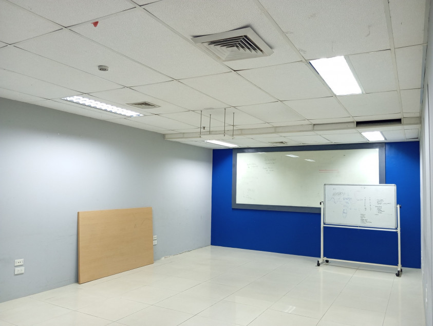 PROPERTY # 11309 For Rent: Office in Kepwealth Center, Cebu Business Park