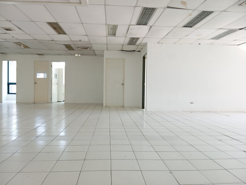 PROPERTY # 11308 For Rent: Office in Kepwealth Center, Cebu Business Park