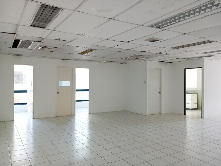 PROPERTY # 11308 For Rent: Office in Kepwealth Center, Cebu Business Park