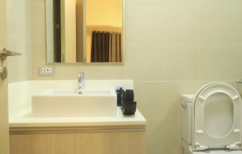 1 BR For Lease Or For Sale At Signa Designer Residences Salcedo Village Makati