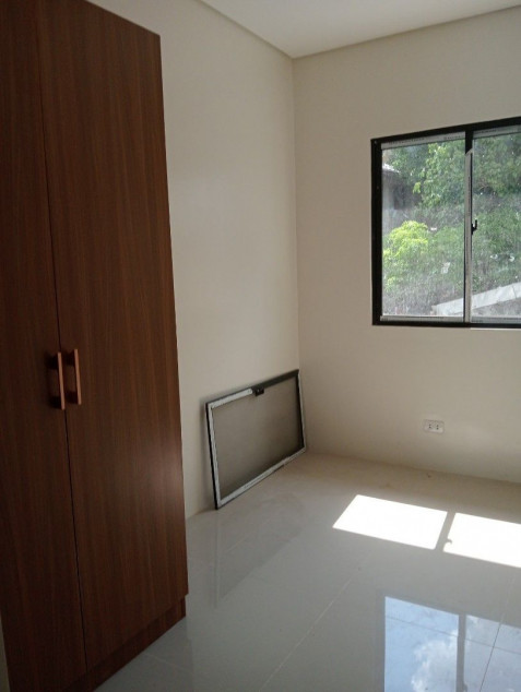 4 Bedrooms House And Lot Duplex For Sale In Kingsville Hills Subdivision, Upper Antipolo City