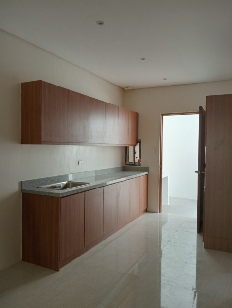 4 Bedrooms House And Lot Duplex For Sale In Kingsville Hills Subdivision, Upper Antipolo City