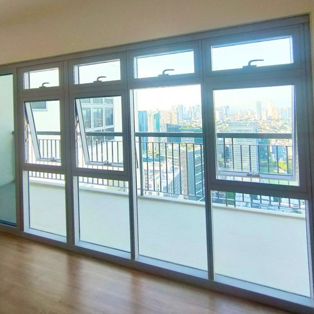 Penthouse in Park Triangle Residences Corner Unit with Balcony at 232 SQM Floor Area For Sale