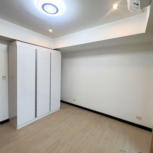 Icon Plaza 3 Bedroom Unit with Balcony at 120 SQM Floor Area For Lease