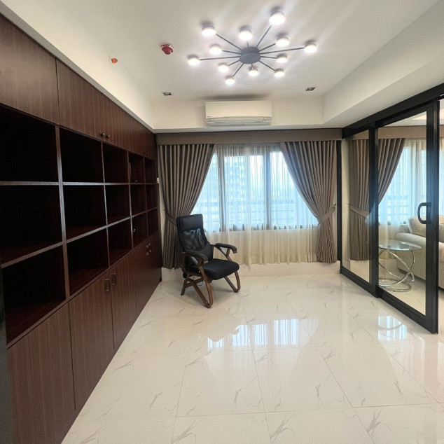 Icon Plaza 3 Bedroom Unit with Balcony at 120 SQM Floor Area For Lease