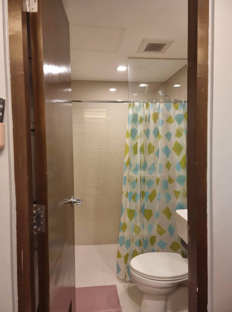 Viceroy Residences Studio Type Condo For Sale