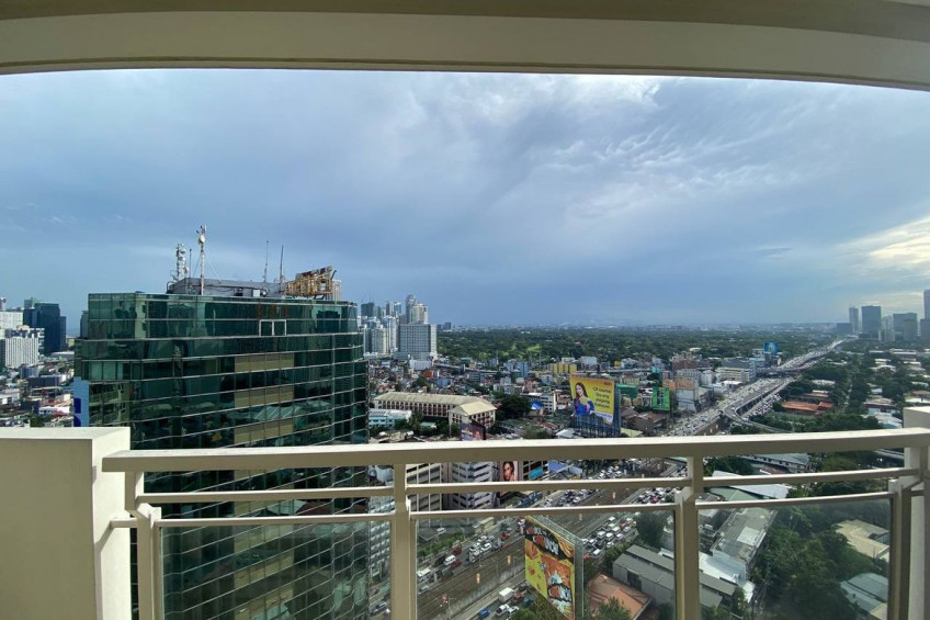 Makati 3 Bedroom For Sale Brio Tower DMCI