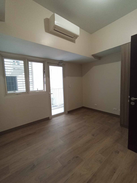 1-Bedroom Condo For Rent at Park Mckinley West