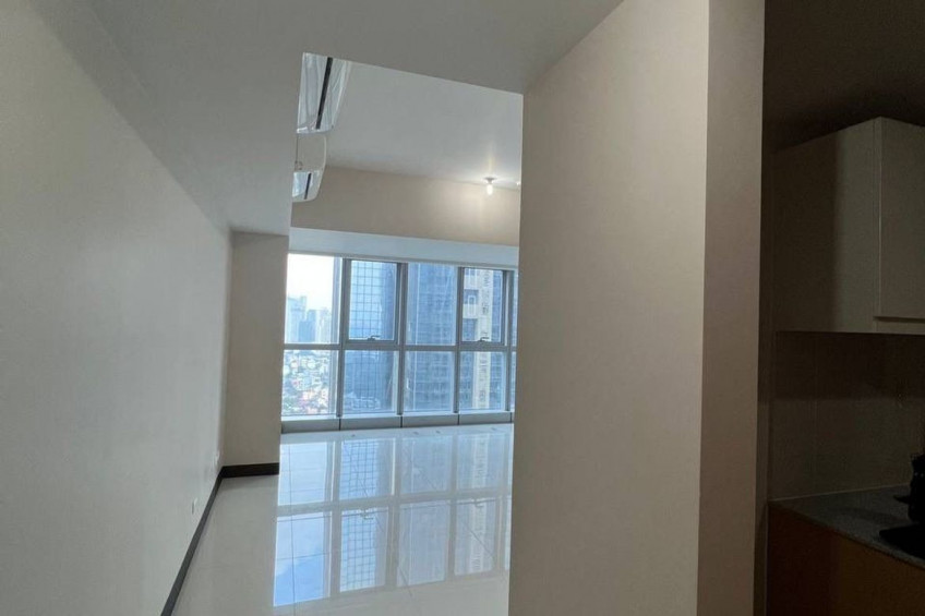 3 Bedroom Condo For Sale In Uptown Parksuites, Taguig