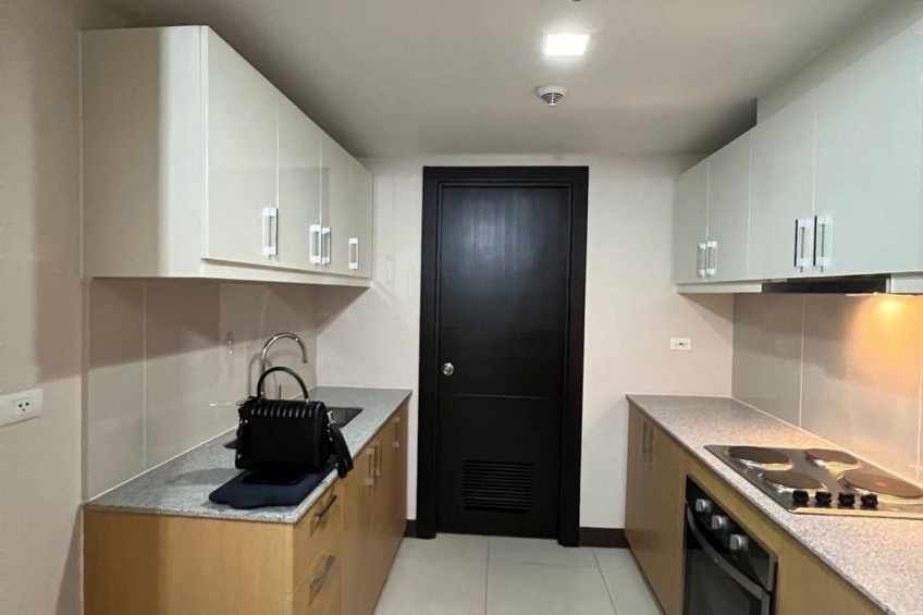 3 Bedroom Condo For Sale In Uptown Parksuites, Taguig