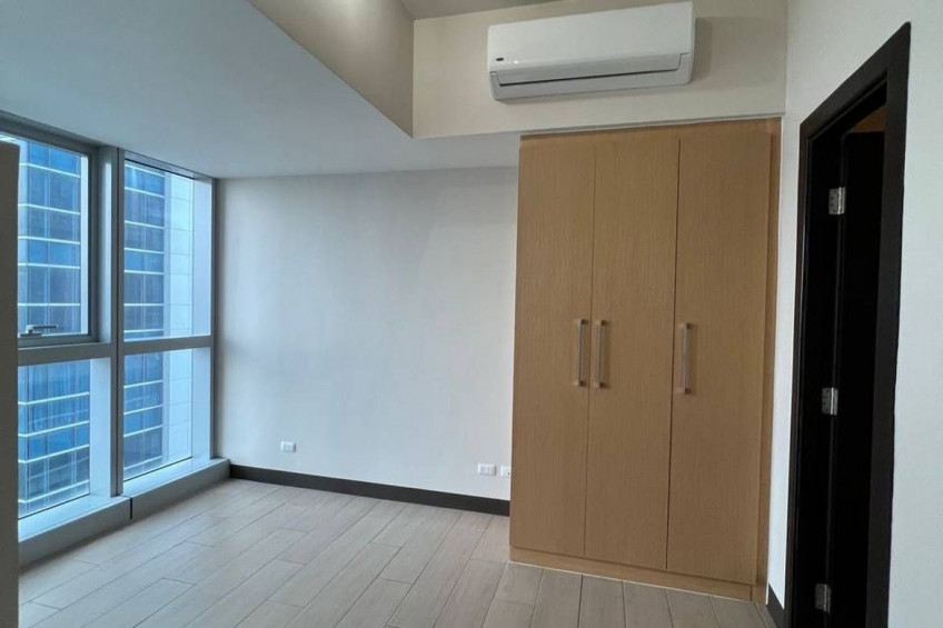 3 Bedroom Condo For Sale In Uptown Parksuites, Taguig