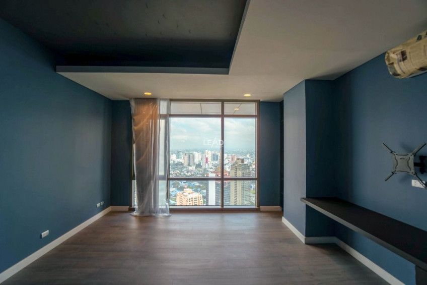 Price Improved Penthouse Viridian In Greenhills, San Juan