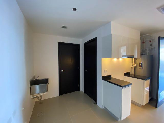 3-Bedroom Condo Unit For Sale at East Gallery Place, Fort Bonifacio, Taguig