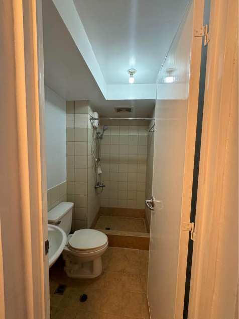 Clean Title Studio Unit with Parking FOR SALE at West Parc Filinvest Alabang Muntinlupa