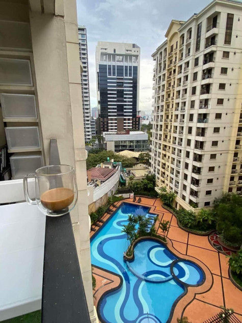 Clean Title RFO 2BR with Balcony FOR SALE at Forbeswood Heights BGC Taguig
