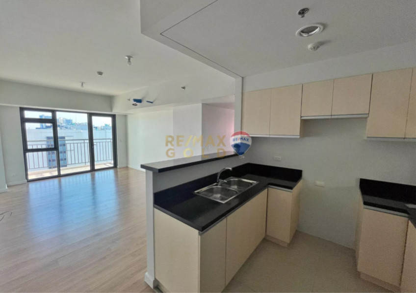 For Sale : Unfurnished 2 Bedroom In Solstice Tower