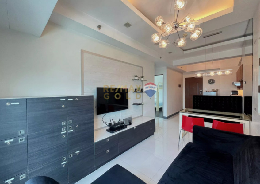 For Sale: 2 Bedroom Condo In The Beacon Makati