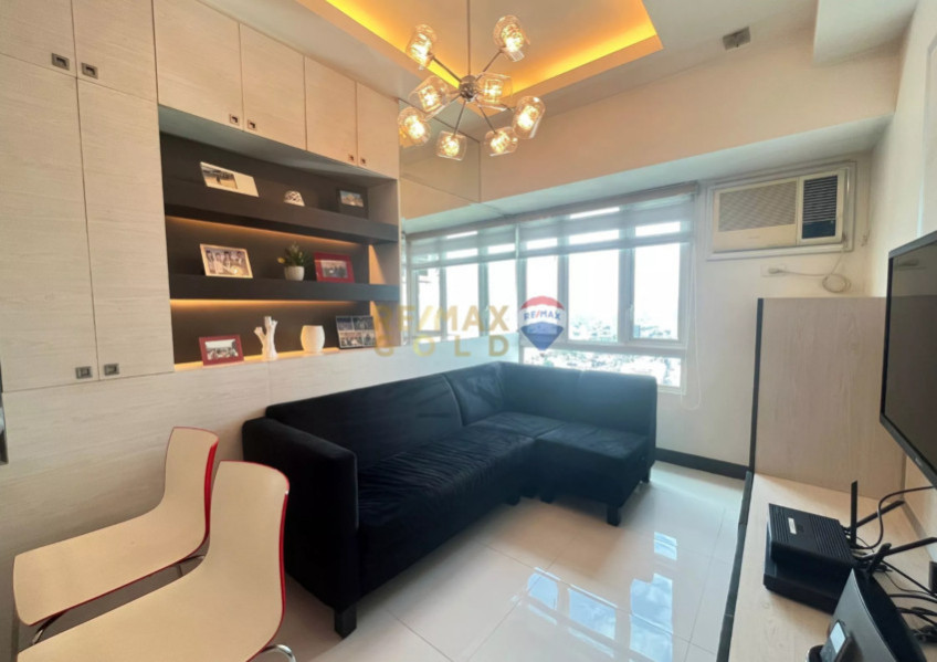 For Sale: 2 Bedroom Condo In The Beacon Makati