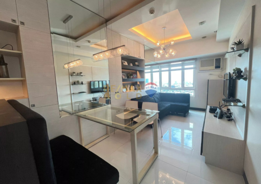 For Sale: 2 Bedroom Condo In The Beacon Makati